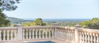 Country House 'Vista Monte' with Mountain View, Private Pool and Wi-Fi