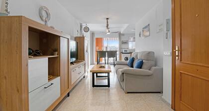 Apartment 'Casa Pera' with Private Terrace and Wi-Fi