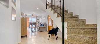 Apartment 'Casa Pera' with Private Terrace and Wi-Fi