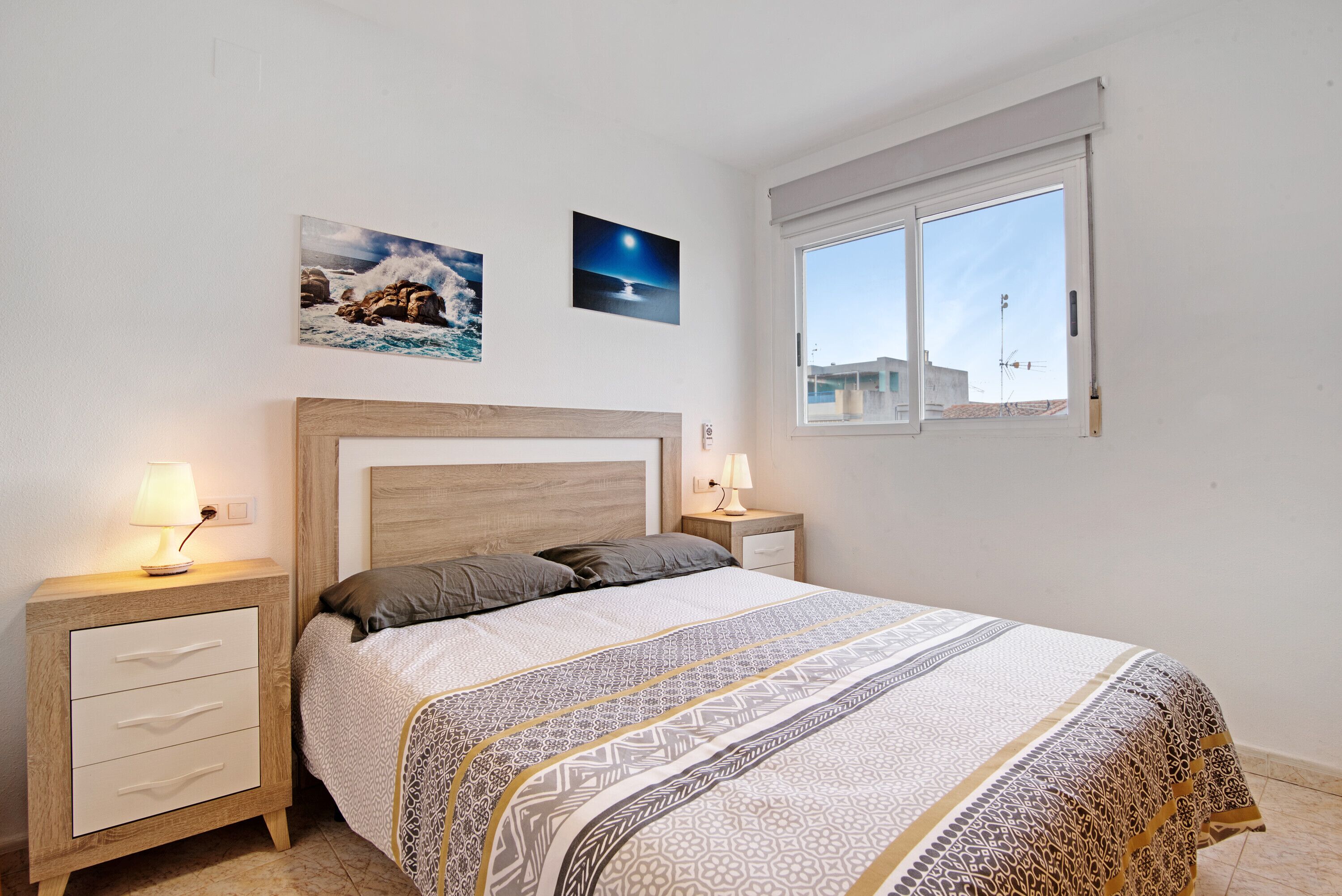 2 slaapkamers, een strijkplank/strijkijzer, gratis wifi, beddengoed