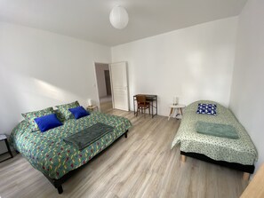 3 camere, ferro/asse da stiro, Wi-Fi gratuito, lenzuola