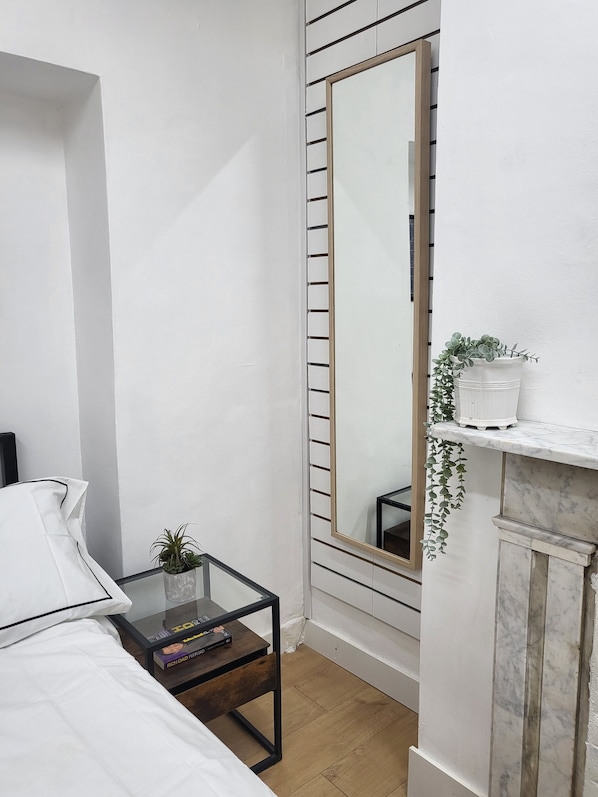 1 bedroom, in-room safe, desk, iron/ironing board