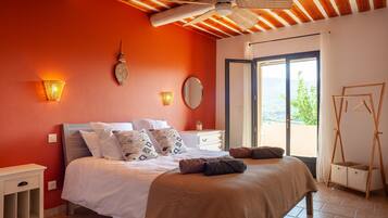 3 habitaciones, tabla de planchar con plancha y wifi gratis