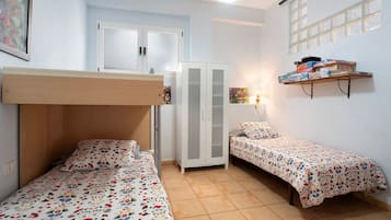 2 Schlafzimmer, Bügeleisen/Bügelbrett, kostenloses WLAN, Bettwäsche