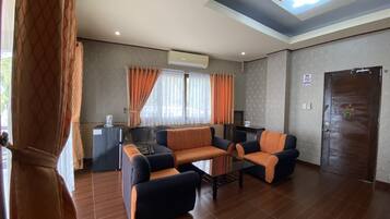 37-inch TV with cable channels