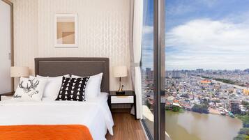 Premium Apartment, 3 Bedrooms, Balcony, City View | 3 bedrooms, individually decorated, individually furnished, desk