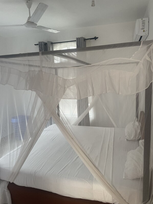 1 habitación, tabla de planchar con plancha y wifi