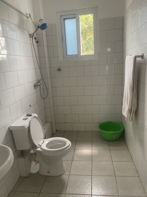 Håndklær, såpe og toalettpapir