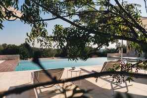 Seasonal outdoor pool, sun loungers - Masseria Minetta (Cisternino)