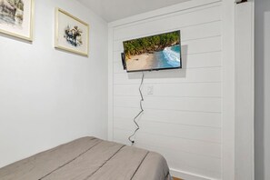 7 bedrooms, desk, travel cot, free WiFi