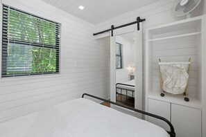 4 bedrooms, free WiFi, bed sheets