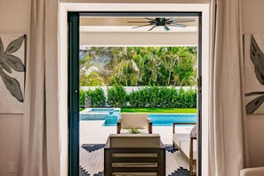 Pool - Naples Paradise Cove Luxury Beach Home Heated Pool/Spa Pet Friendly Walk 2 Beach (Naples)