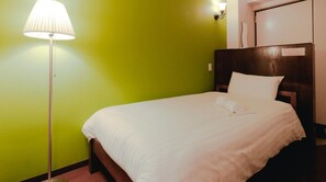 1 dormitori, escriptori, planxa i posts de planxar i wifi gratuïta 