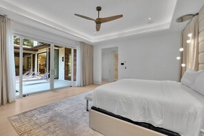 5 bedrooms, desk, iron/ironing board, free WiFi - The Grand Escape, Modern Luxury, Class (Atlanta)