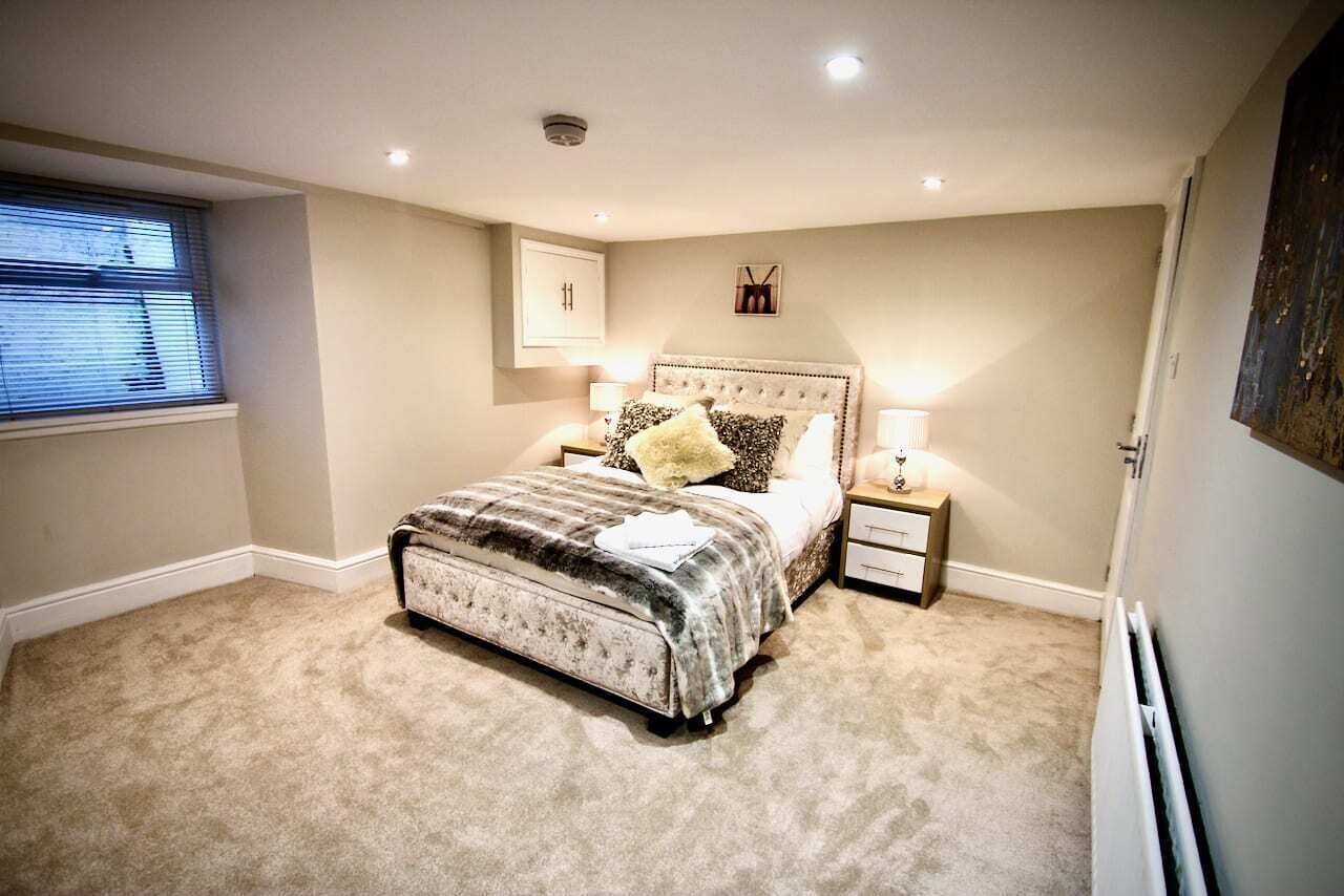 6 bedrooms, WiFi, bed sheets