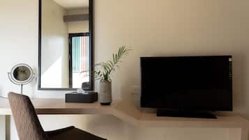Deluxe-Doppelzimmer, Balkon | Hochwertige Bettwaren, Tempur-Pedic-Betten, Schreibtisch