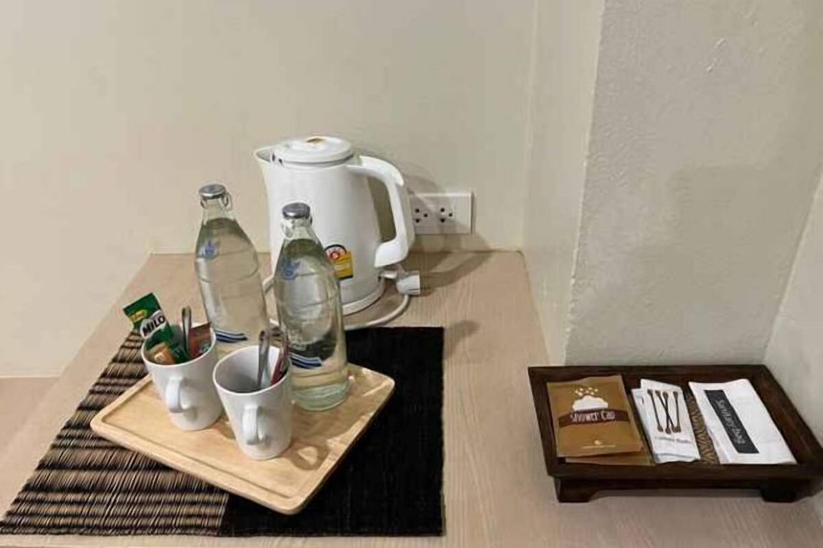 Cà phê và/hoặc dụng cụ pha