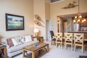 TV, fireplace, offices
