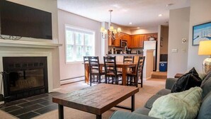 Living area - 3BR Okemo Escape: Premier Condo Steps to Trail (Ludlow)