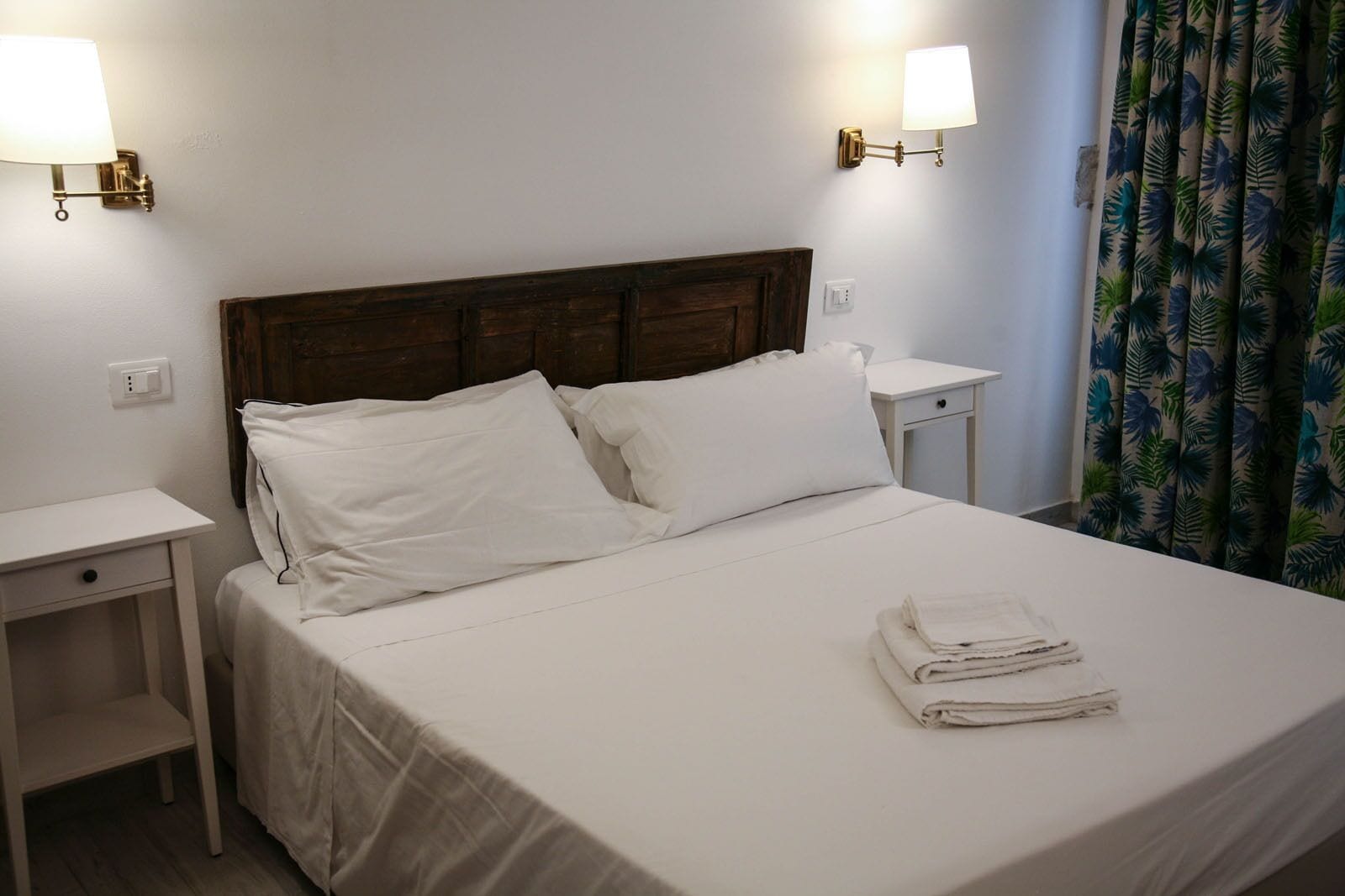 1 bedroom, premium bedding, down duvets, blackout curtains