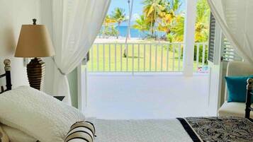 6 bedrooms, in-room safe, desk, free WiFi