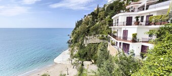 Due Relais - Panoramic Sea View Suites 