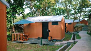 Deluxe Cabin | 1 bedroom, soundproofing, free WiFi, bed sheets