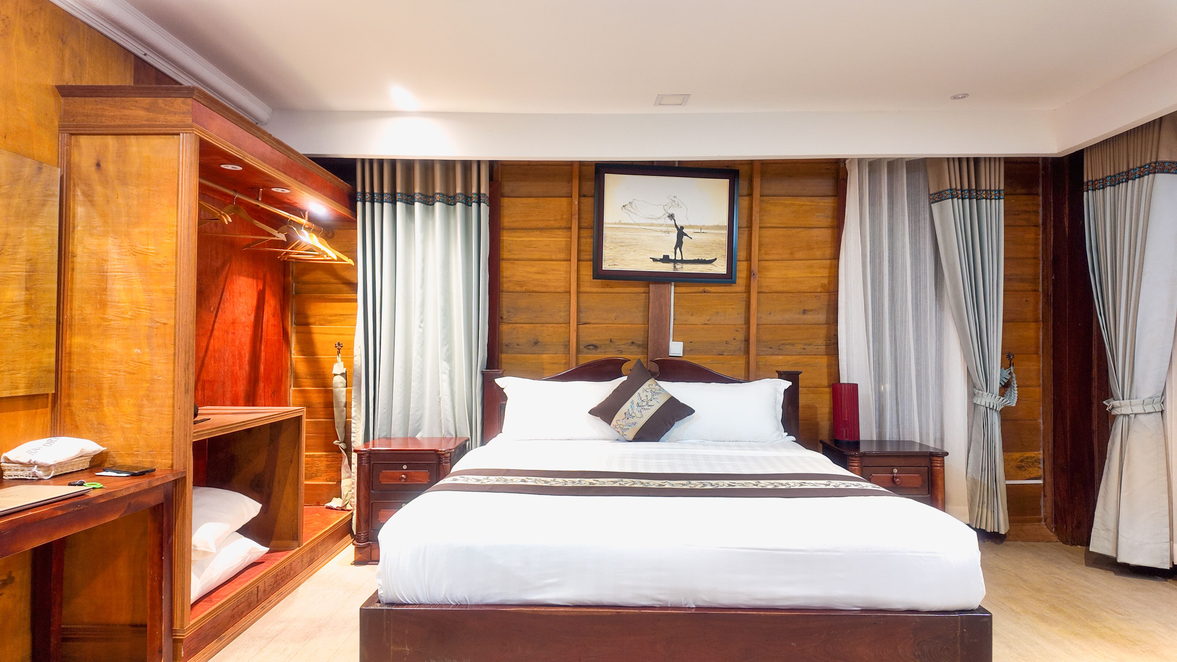 In-room safe, blackout curtains, iron/ironing board, free WiFi