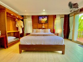 In-room safe, blackout drapes, iron/ironing board, free WiFi