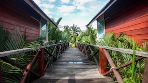 Deluxe Bungalow, 1 Bedroom, River View, Overwater | Terrace/patio - Lodge Moni Essara Kompot (Kampot)