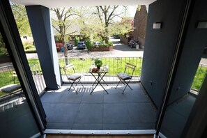 Outdoor dining - Apartment "London" 63m² |Cologne|Messe|Phantasialand|Bonn (Erftstadt)
