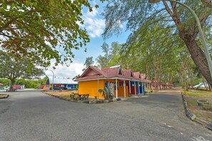 Exterior - Alia Express Bari Indah Beach Resort (Setiu)