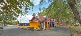 Alia Express Bari Indah Beach Resort