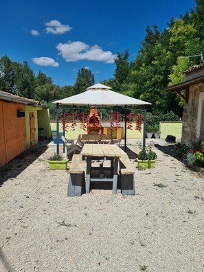 Outdoor dining - 1 Bedroom Private vacation home in Bolognano (Bolognano)