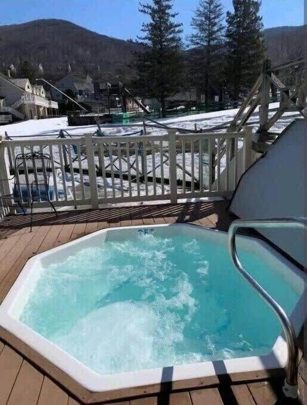 屋外スパ浴槽