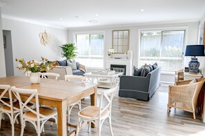 Living area - "Escape to The Corner Cottage: A Charming Hamptons-inspired Haven  (Moss Vale)