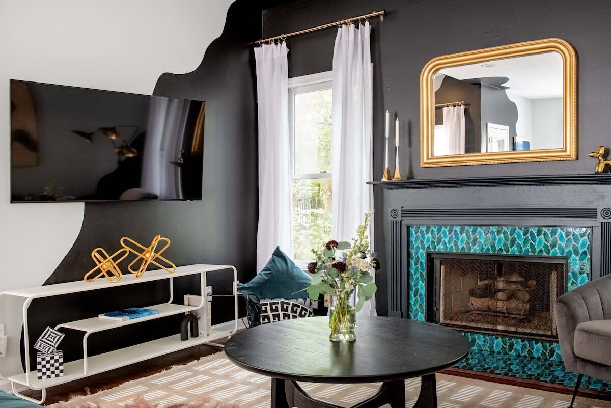 电视、壁炉、办公室