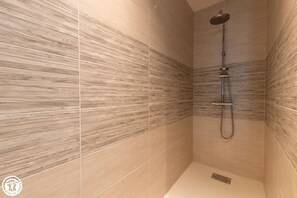 Shower - La Maison de Fabrice (Vauchamps)