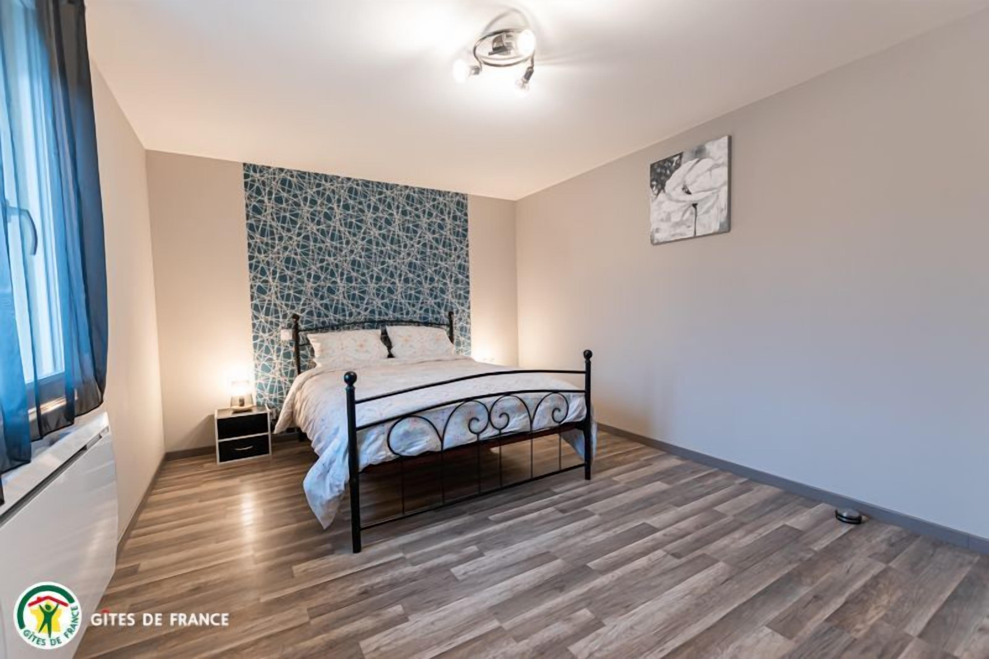 Iron/ironing board, travel crib, free WiFi, bed sheets