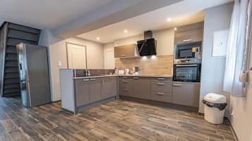 Microwave, oven, dishwasher, highchair