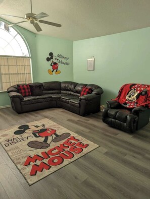 TV - Disney, Pool, Hot Tub, Gym! (Kissimmee)