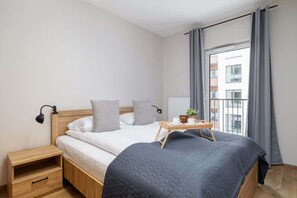 1 bedroom, desk, iron/ironing board, WiFi