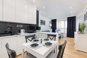 Dining - Skierniewicka 34 | Elegant apartment | Parking (Warszawa)