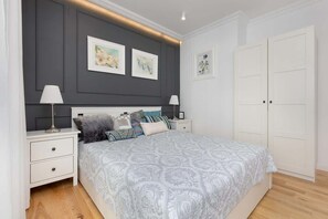 2 bedrooms, iron/ironing board, WiFi, bed sheets - Skierniewicka 34 | Elegant apartment | Parking (Warszawa)