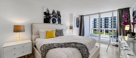 1 makuuhuone, työpöytä, silitysrauta/-lauta, Wi-Fi