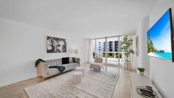 Televisión y oficina