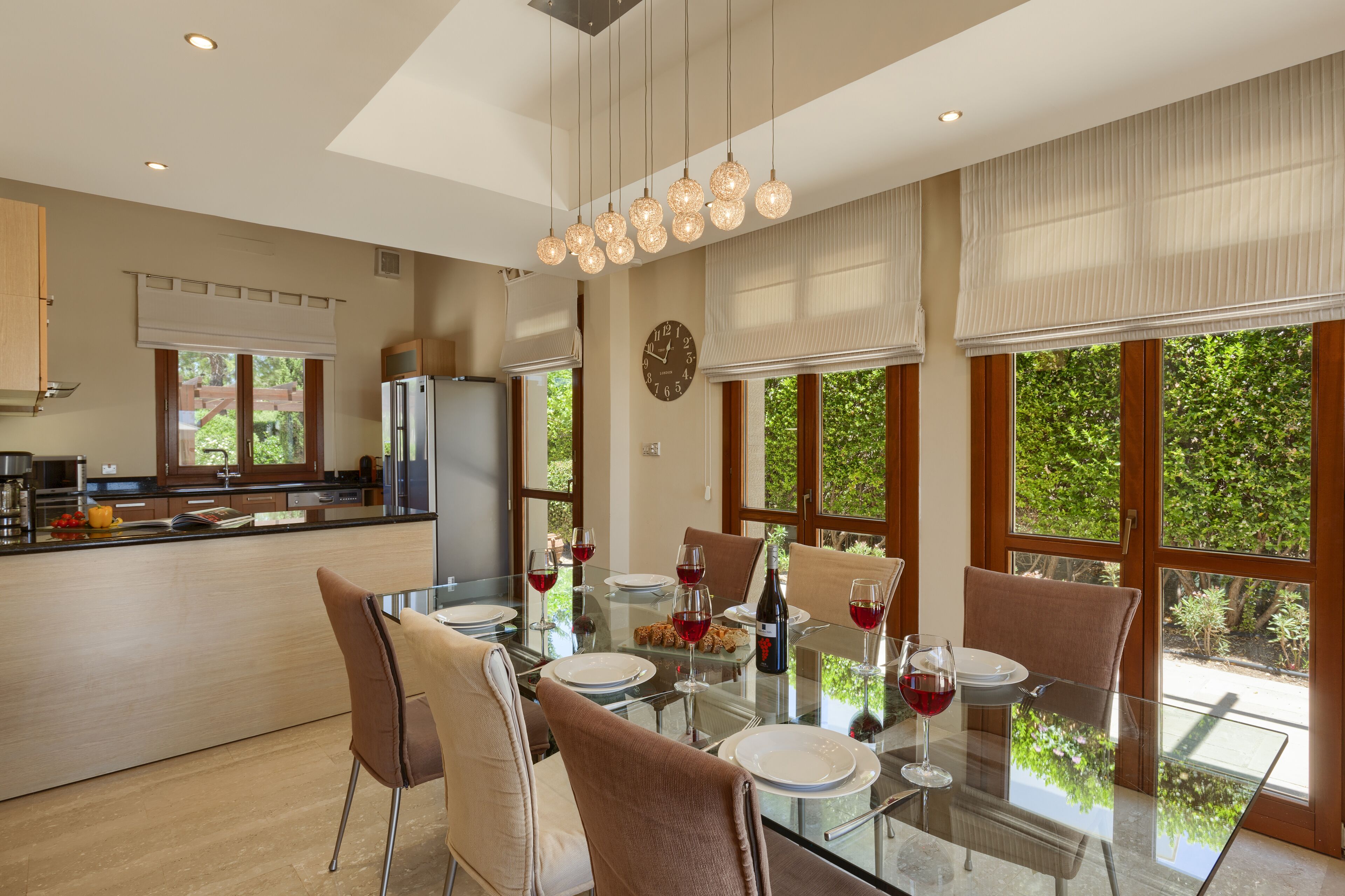 Elite 3 Bedrooms Villa with Pool 0266 | In-room dining
