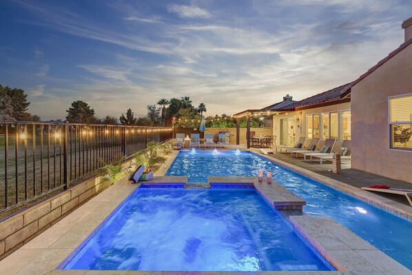 حمّام سباحة مُدفَّأ