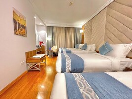 Quadrupla Standard | Minibar, una scrivania, insonorizzazione, Wi-Fi gratuito