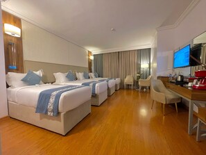 Standard Quadruple Room - ALRITZ ALMADINAH HOTEL  (Madinah)